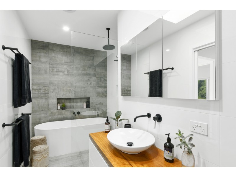 43 Beacon Avenue, Bulli NSW 2516