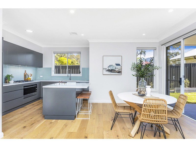 2A Cochrane Road, Thirroul NSW 2515