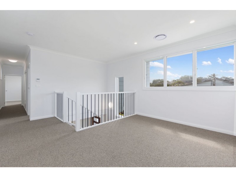 2A Cochrane Road, Thirroul NSW 2515