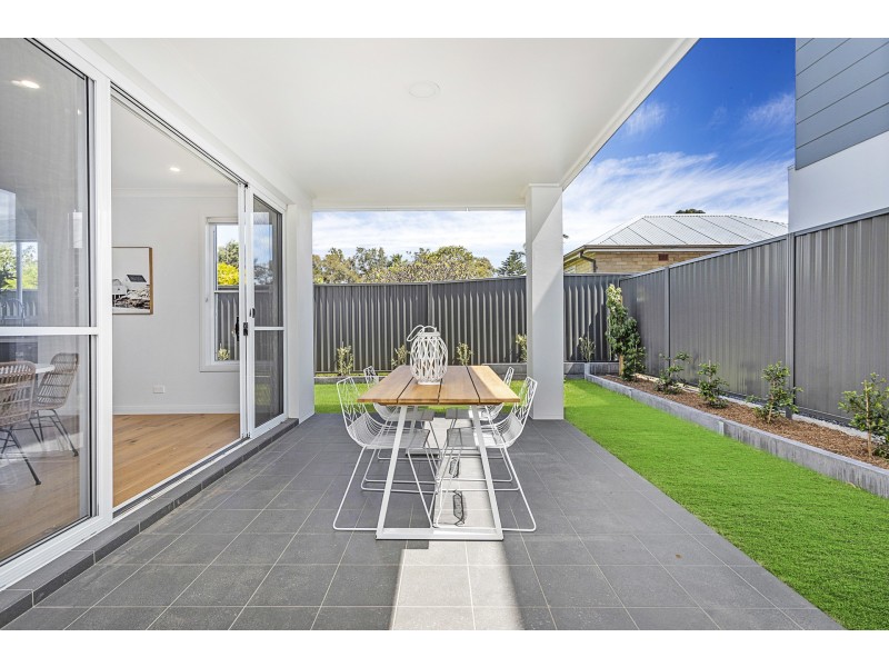 2A Cochrane Road, Thirroul NSW 2515
