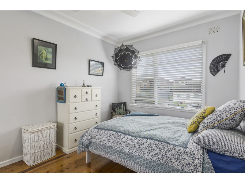 4 Barbara Avenue, Warrawong NSW 2502