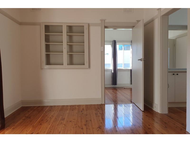 11 Oxlade Street, Warrawong NSW 2502