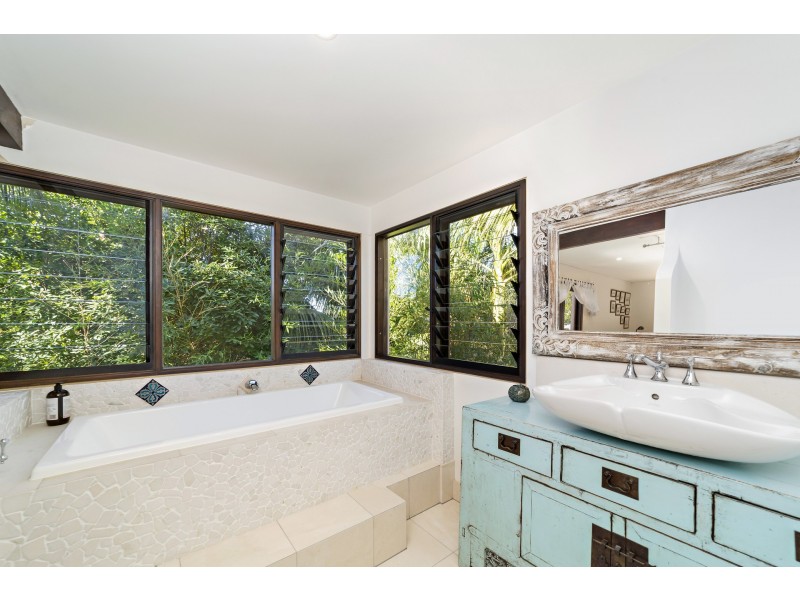 46a Robinsville Cresent, Thirroul NSW 2515