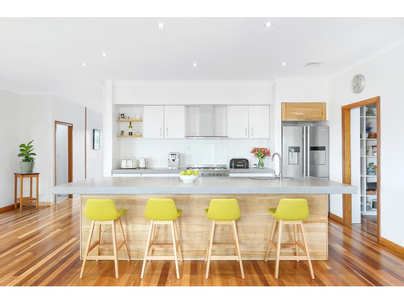 12 Tasman Parade, Thirroul NSW 2515