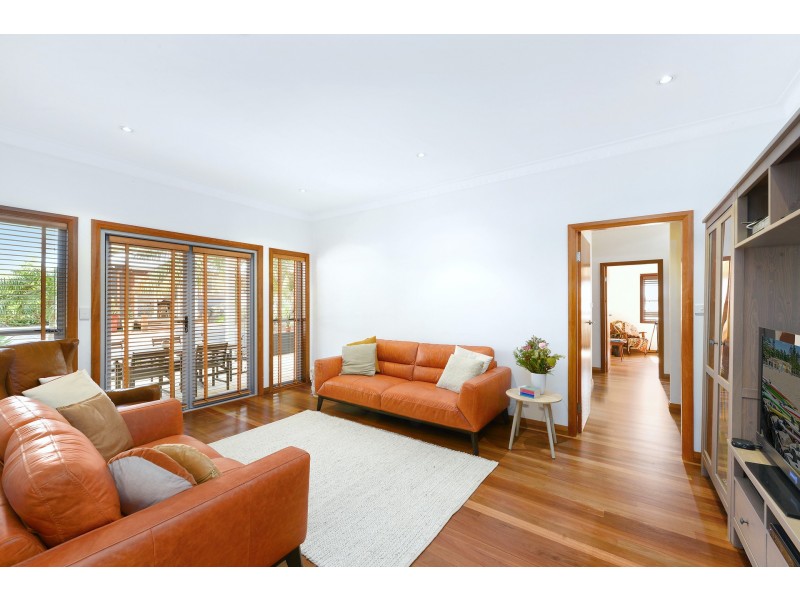 12 Tasman Parade, Thirroul NSW 2515