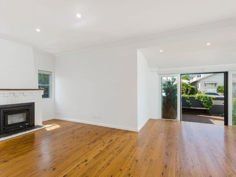 16 Moore Street, Austinmer NSW 2515