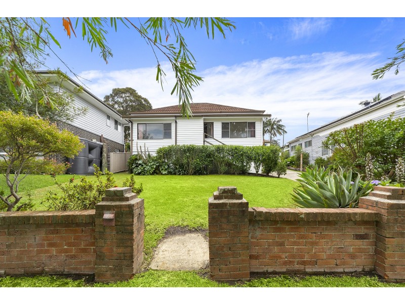4 William Street, Bulli NSW 2516