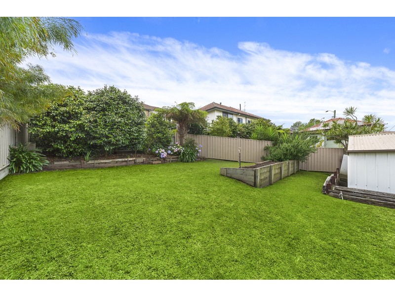 4 William Street, Bulli NSW 2516