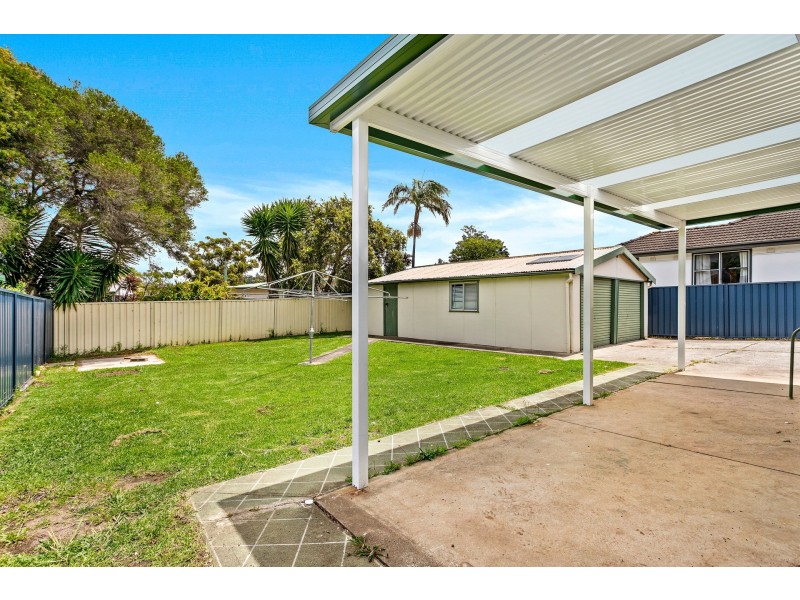 9 Day Street, Lake Illawarra NSW 2528