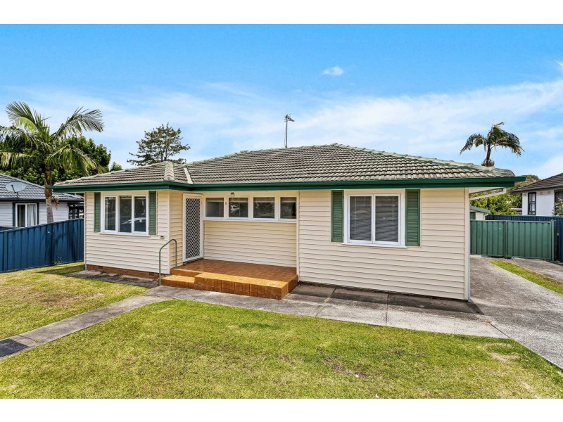 9 Day Street, Lake Illawarra NSW 2528