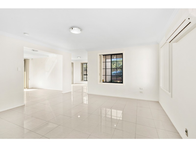2/33 Doone Street, Barrack Heights NSW 2528