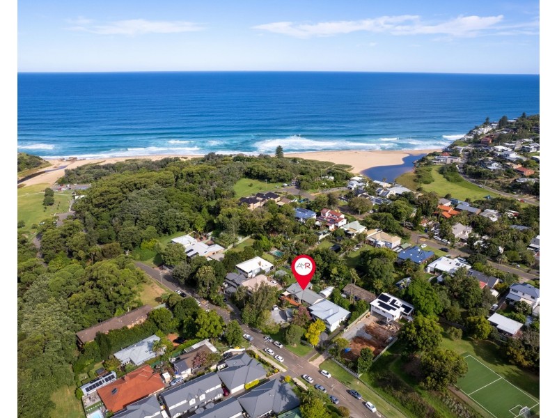 11 Station Street, Stanwell Park NSW 2508