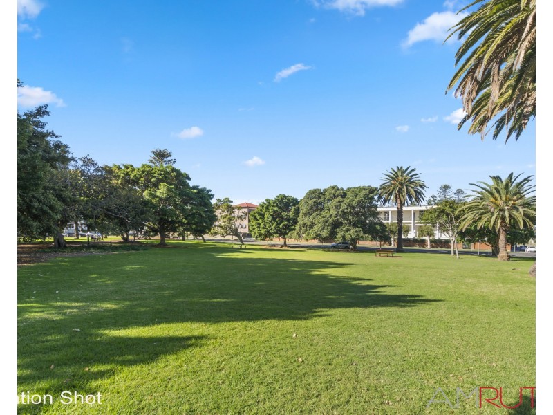 2/16 Harbour Street, Wollongong NSW 2500