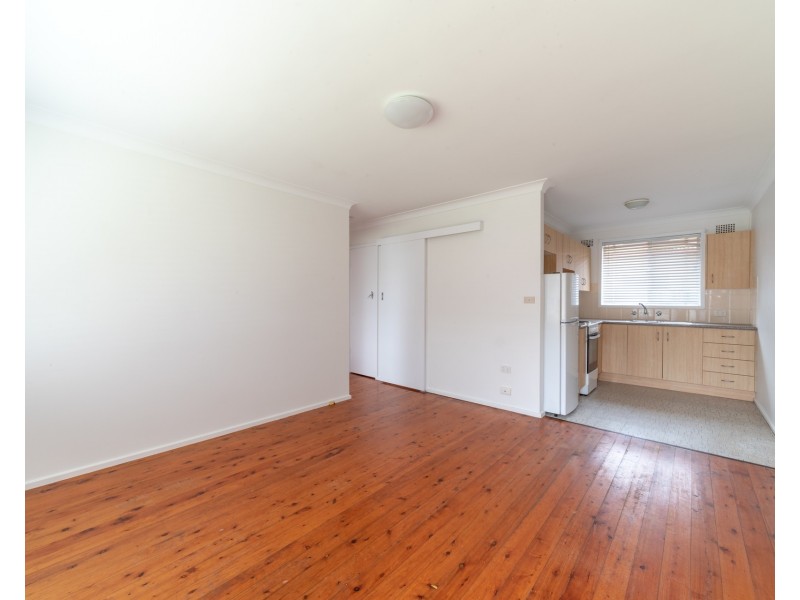 4/13 McCauley Street, Thirroul NSW 2515