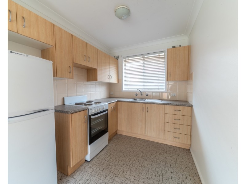 4/13 McCauley Street, Thirroul NSW 2515