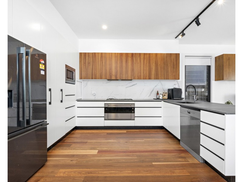 14A Clyde Close, Thirroul NSW 2515