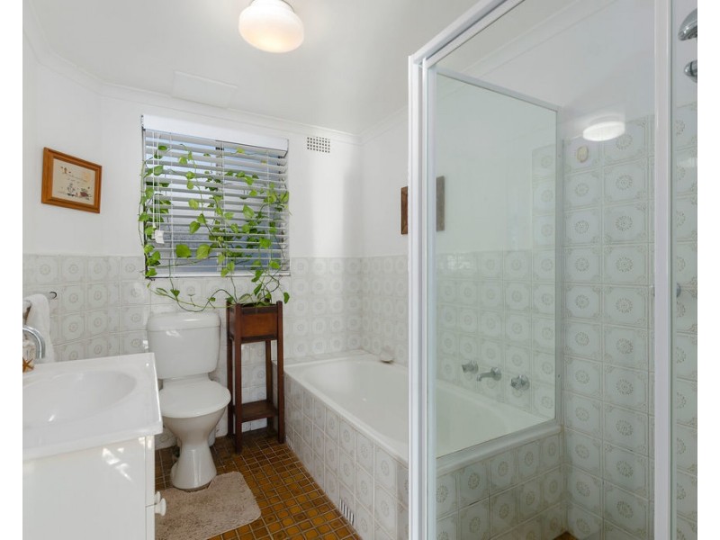 2/2 Sperry Street, Wollongong NSW 2500