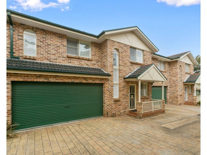 2/15 Foch Avenue, Gymea NSW 2227