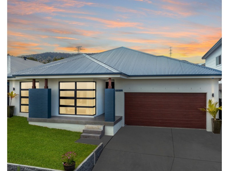 76 Saddleback Crescent, Kembla Grange NSW 2526