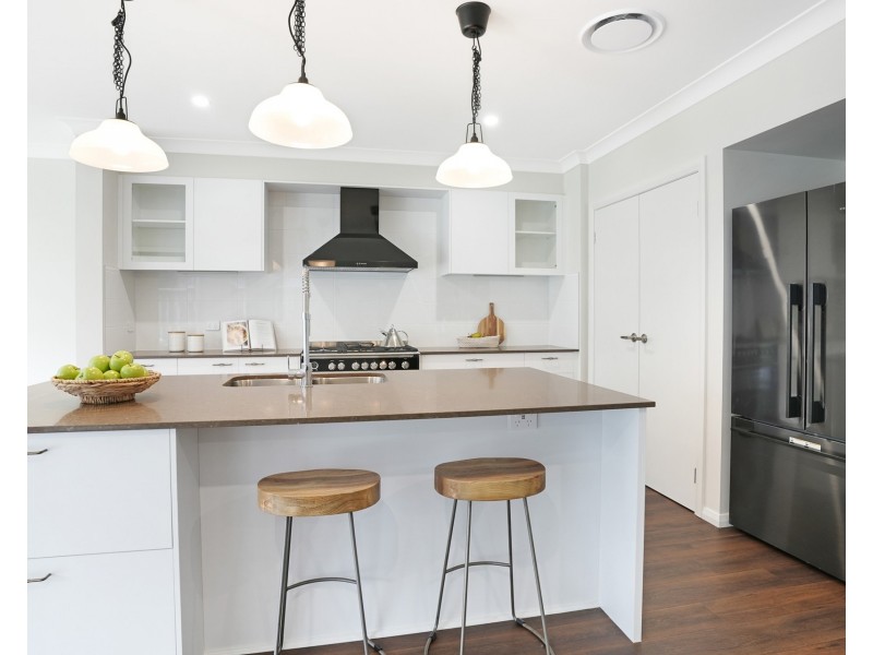 76 Saddleback Crescent, Kembla Grange NSW 2526