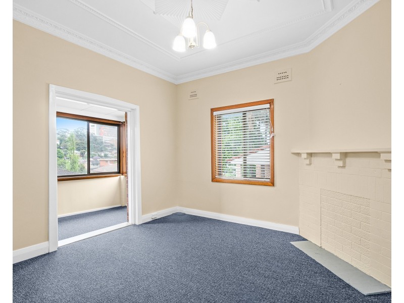 37 Rowland Avenue, Wollongong NSW 2500