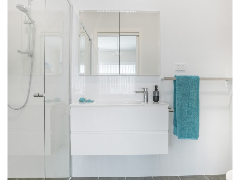 70 Euroka Street, West Wollongong NSW 2500