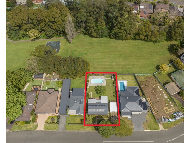 70 Euroka Street, West Wollongong NSW 2500