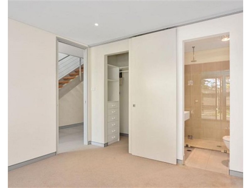 2/33 The Esplanade, Thirroul NSW 2515