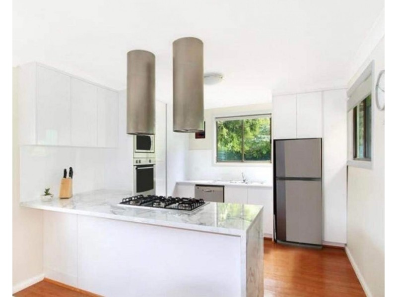 6 Hill Street, Mount Saint Thomas NSW 2500