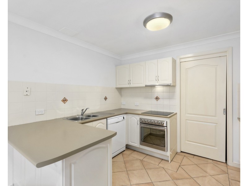 10/14 Raymond Road, Thirroul NSW 2515