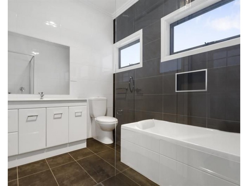 32 George Avenue, Bulli NSW 2516