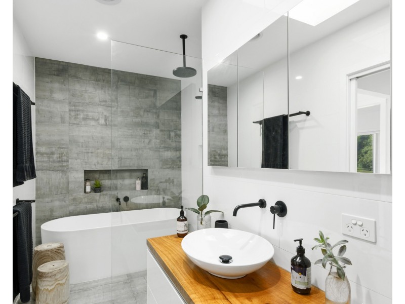 43 Beacon Avenue, Bulli NSW 2516