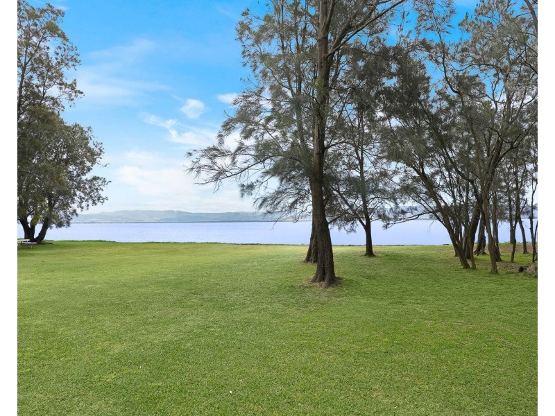 14 Windang Road, Primbee NSW 2502