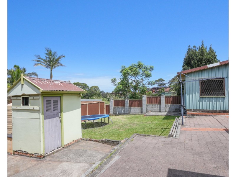 173 Flagstaff Road, Lake Heights NSW 2502