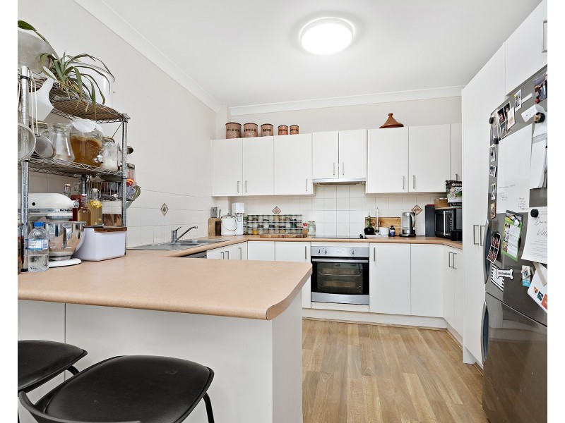 16/14 Raymond Road, Thirroul NSW 2515