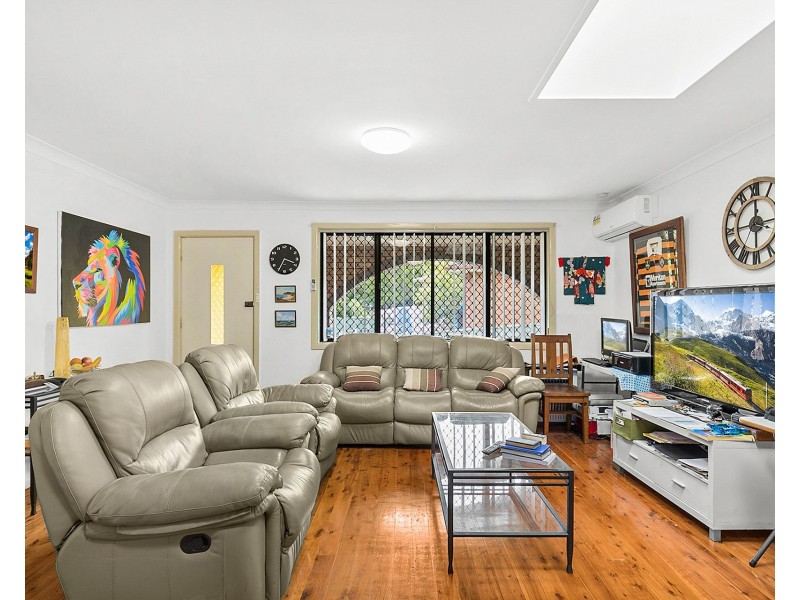 2/5 Rachel Crescent, Figtree NSW 2525
