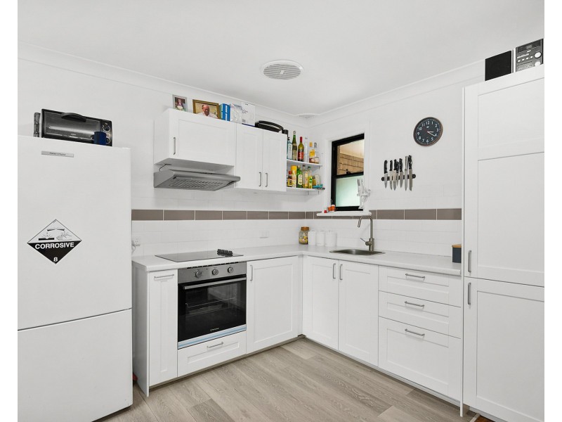 2/5 Rachel Crescent, Figtree NSW 2525