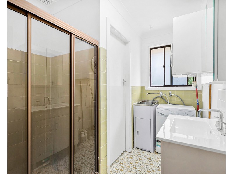 2/5 Rachel Crescent, Figtree NSW 2525