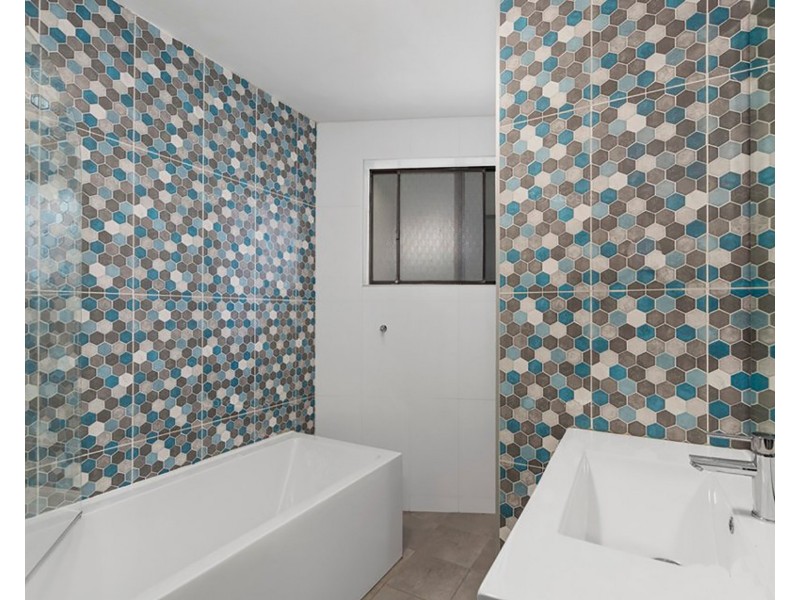 1/2 Alanson Avenue, Bulli NSW 2516