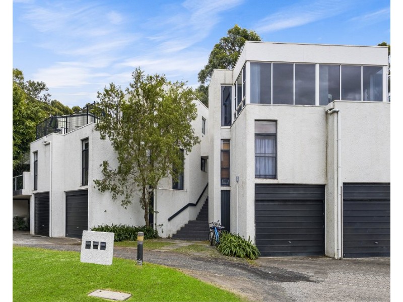 1/2 Alanson Avenue, Bulli NSW 2516