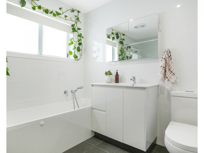 20 Craig Crescent, Dapto NSW 2530