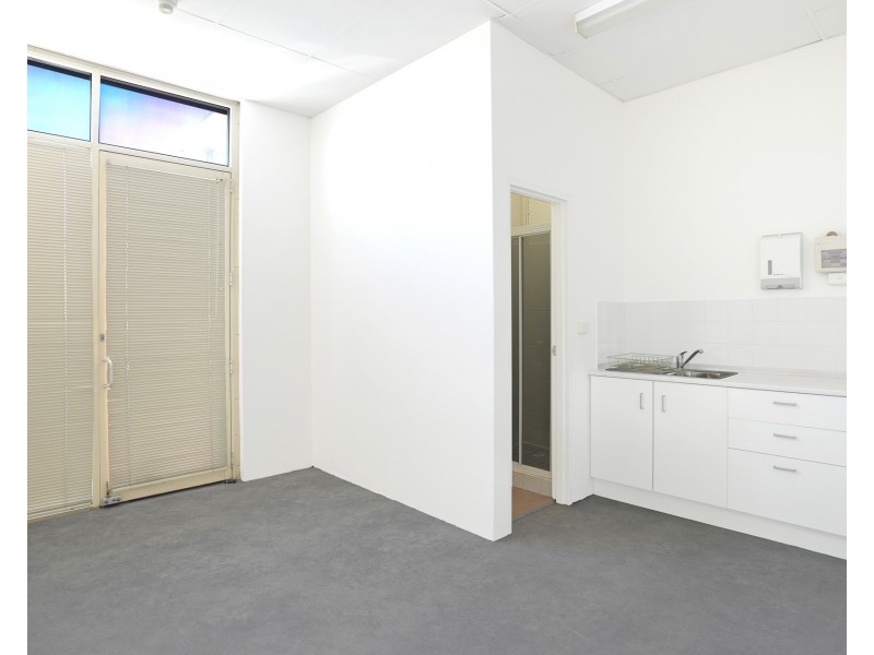3/27 Central Road, Unanderra NSW 2526