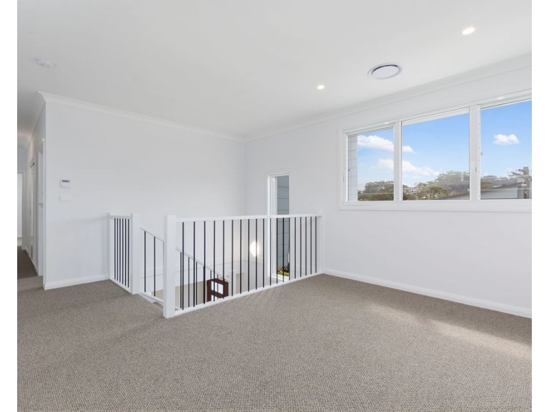 2A Cochrane Road, Thirroul NSW 2515