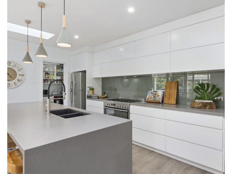 43 Beacon Avenue, Bulli NSW 2516