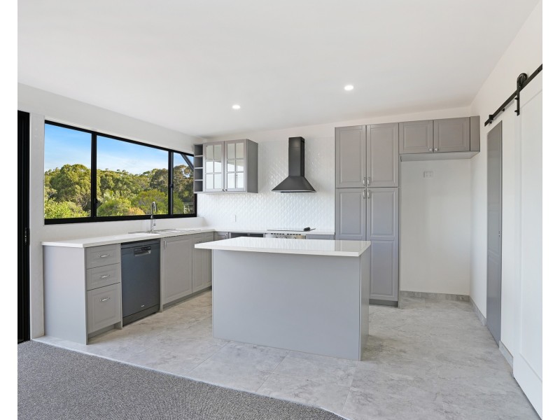 7 Sansey Avenue, Mount Ousley NSW 2519