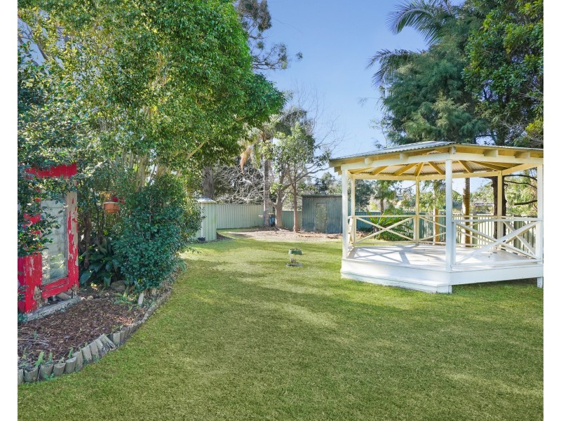 419 Lawrence Hargrave Drive, Thirroul NSW 2515