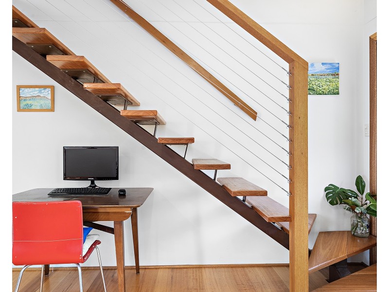 2/11 Cochrane Road, Thirroul NSW 2515