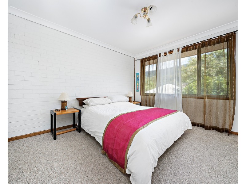 2/11 Cochrane Road, Thirroul NSW 2515