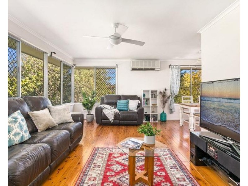 25 Parkes Street, Helensburgh NSW 2508