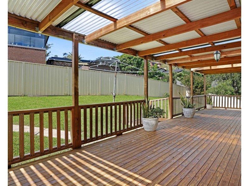 404 Northcliffe Drive, Berkeley NSW 2506